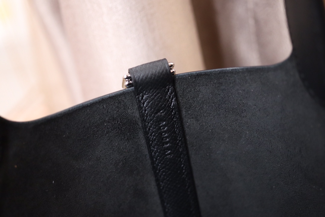 에르메스 피코탄18 레더 트레사쥬 블랙 앱송